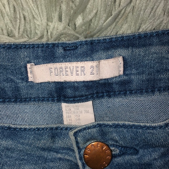 Forever 21 light blue jeans - Picture 2 of 2